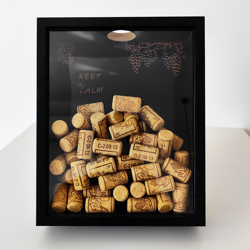 Red Wine Cork Display Frame Wo - Collectible Vintage Photos recension och pris