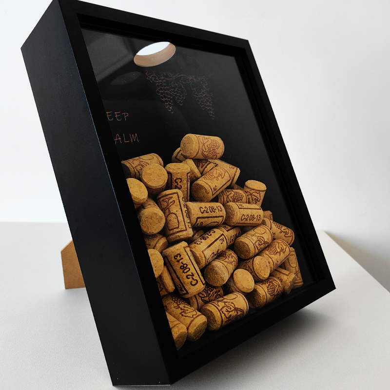 Red Wine Cork Display Frame Wo - Collectible Vintage Photos recension och pris