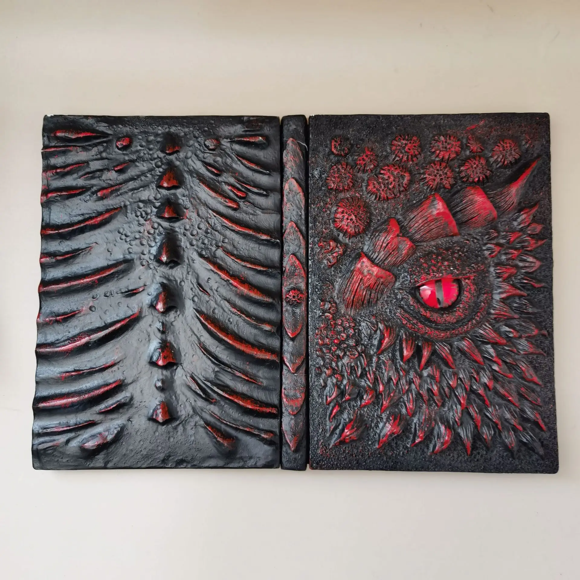 Cthulhu 3D Embossed Notebook B - Vintage Collectible Books recension och pris