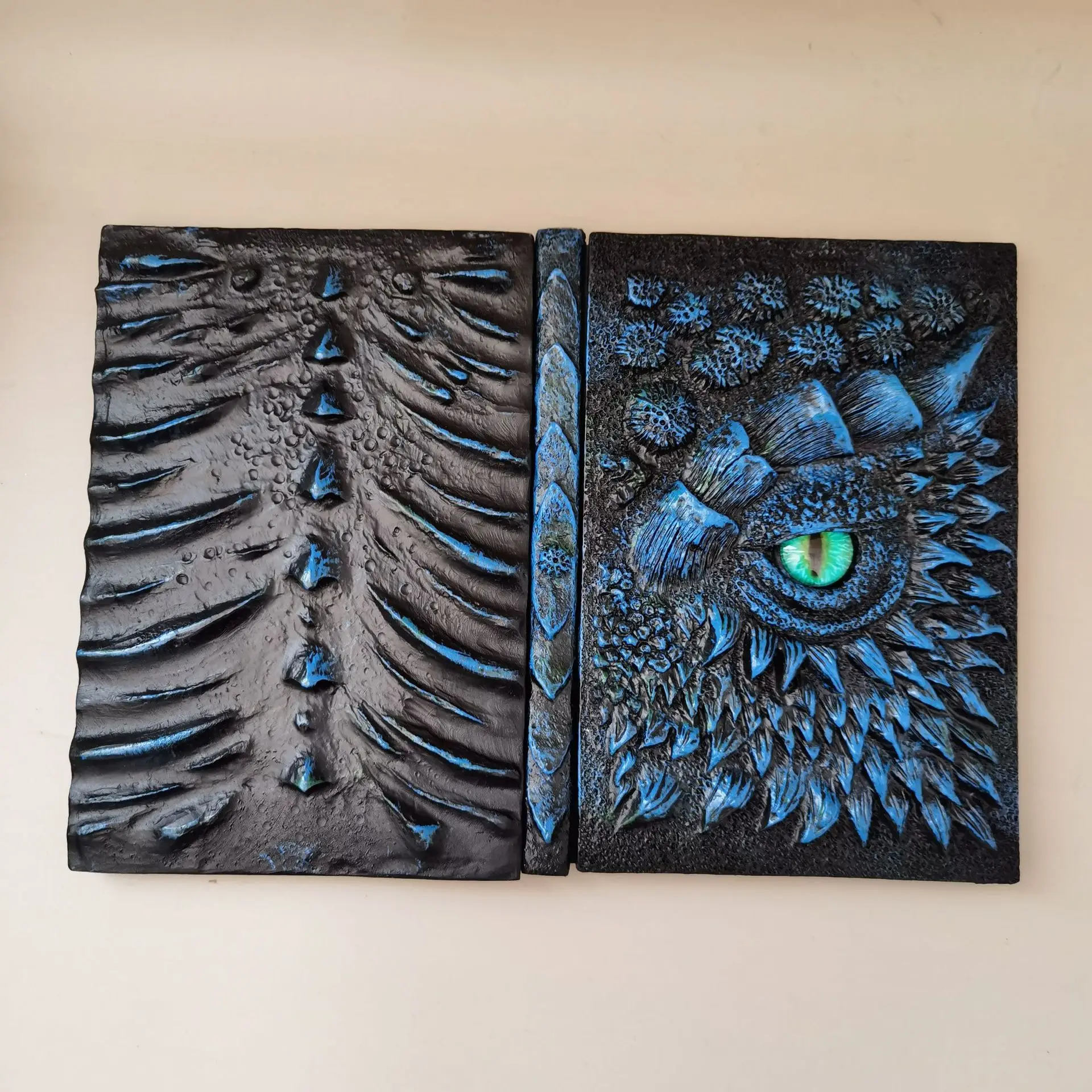 Cthulhu 3D Embossed Notebook B - Vintage Collectible Books recension och pris