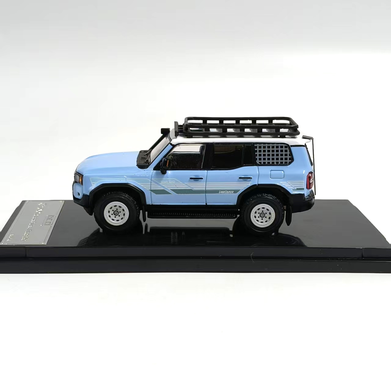 Diecast DCM 1:64 Scale LC250 V - Vintage And Collectible recension och pris