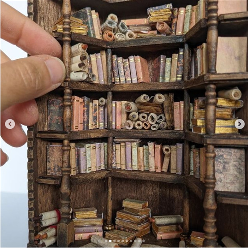Miniature Bookcase Bookshelf D - Vintage Collectible Glass recension och pris